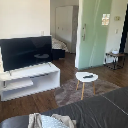 Mit Eine Schlafzimmer Apartament *