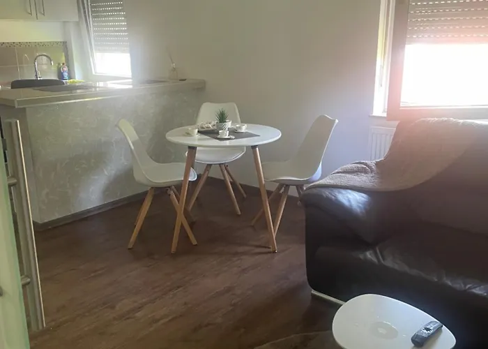 アパート Mit Eine Schlafzimmer ヴァーレンドルフ